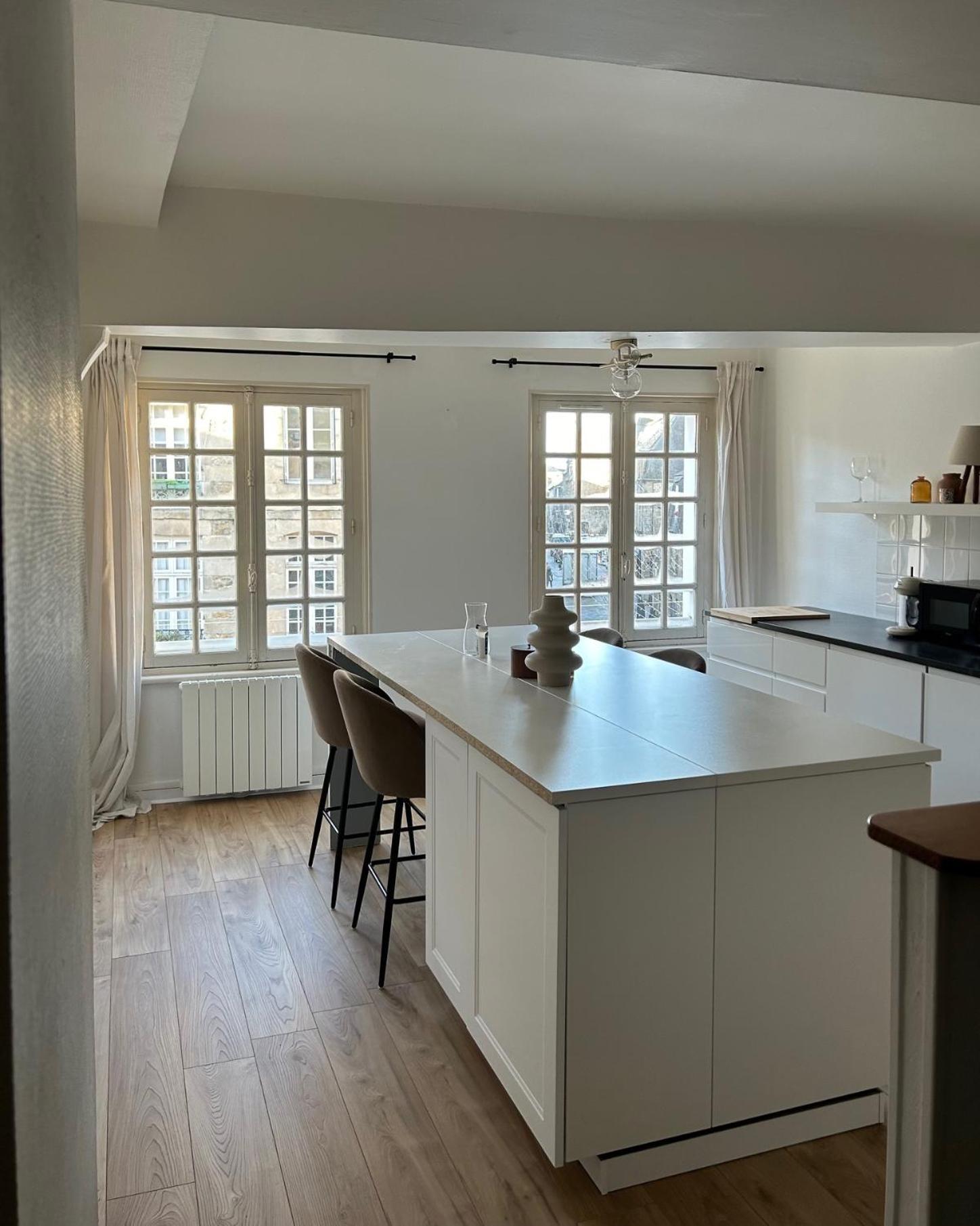Spacieux Appartement Au Coeur Du Centre Historique De דינאן מראה חיצוני תמונה