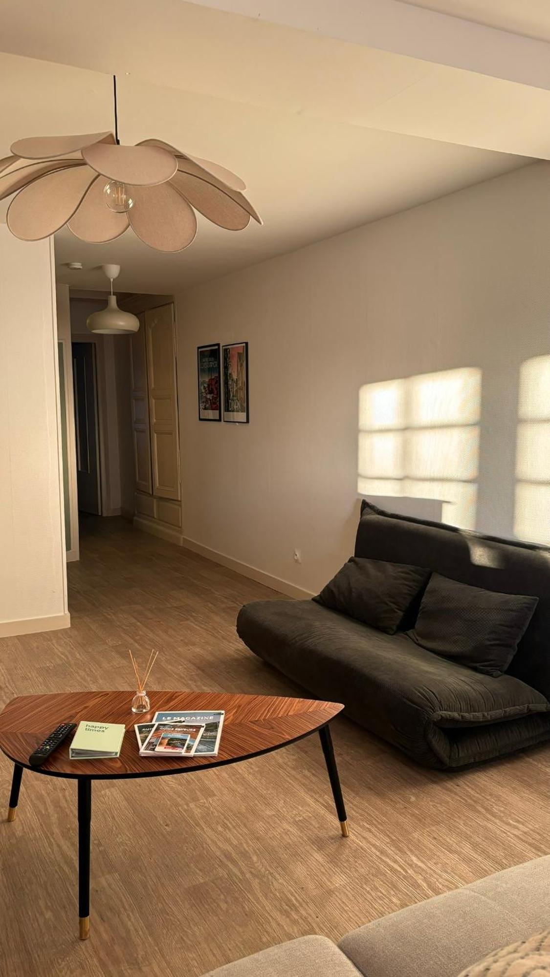 Spacieux Appartement Au Coeur Du Centre Historique De דינאן מראה חיצוני תמונה